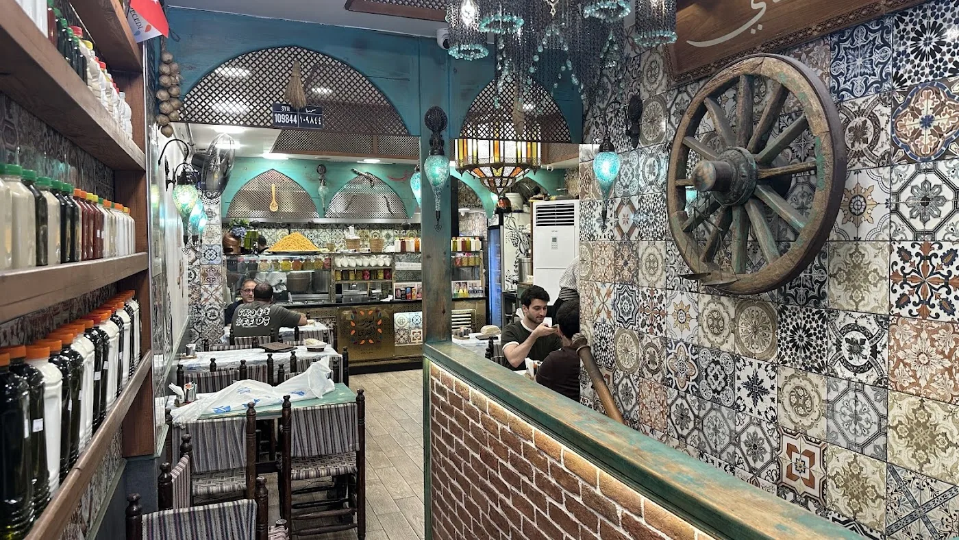 Fatih'in Kalbinde Otantik Bir Şam Esintisi: Buuzecedi Restoran Mekan ve Menü İncelemesi