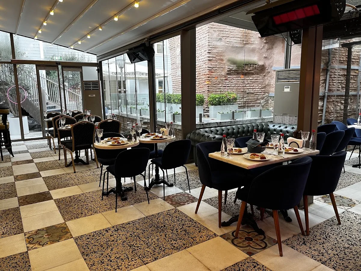 Chimney Bistro Pub & Restaurant -Sultanahmet