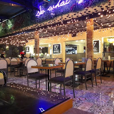 Iv Papel Cafe Restaurant