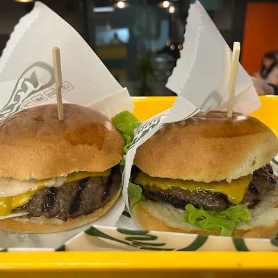 Mano Burger