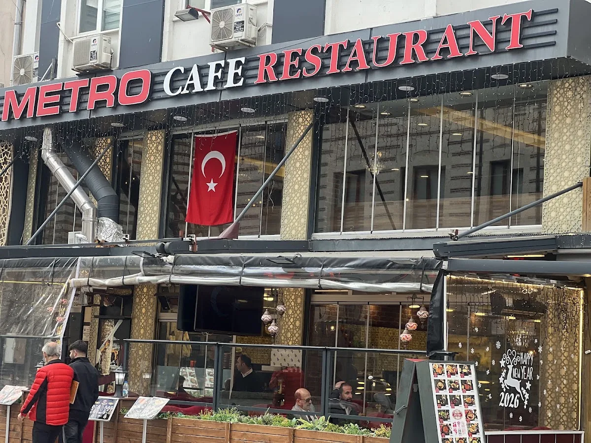 Tarihi Yarımada'da Saklı Bir Zarafet: Metro Cafe & Restaurant Lezzet ve Helal Standart İncelemesi
