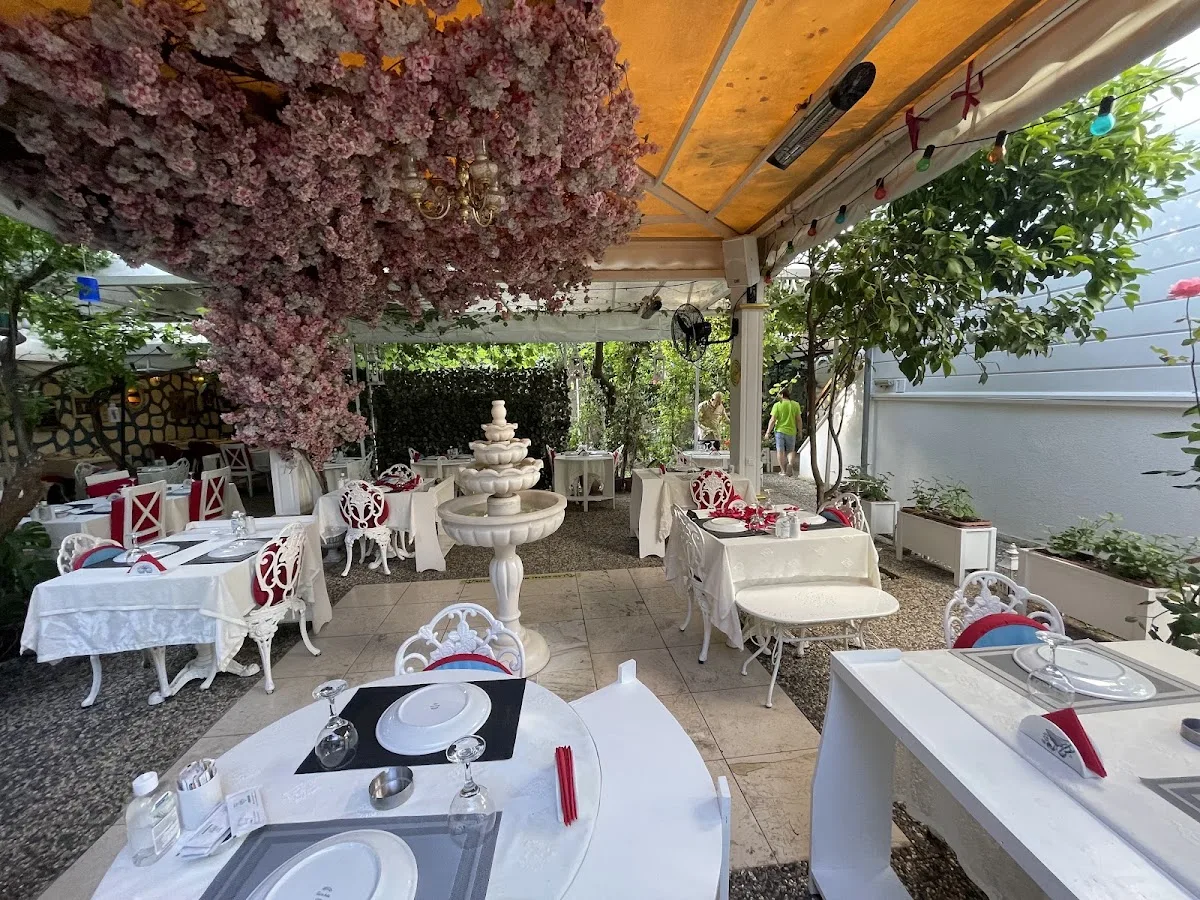 Secret Garden Restaurant Büyükada Fotoğraf 4